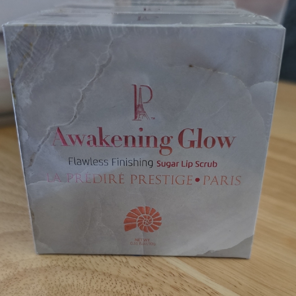 La Prédiré Awakening Glow Sugar Lip Scrub - Flawless Finishing
